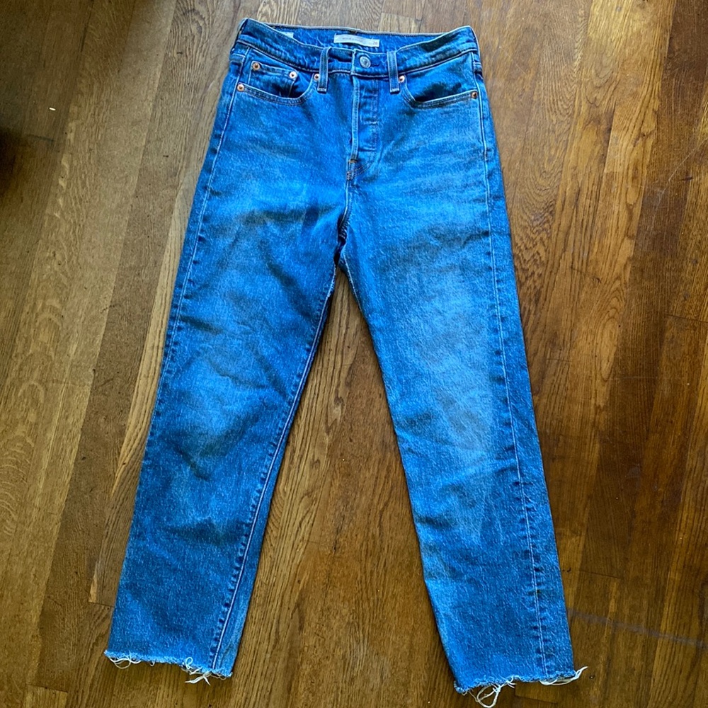 Levi's Wedgie Straight Leg Raw Hem Jeans - Size 26